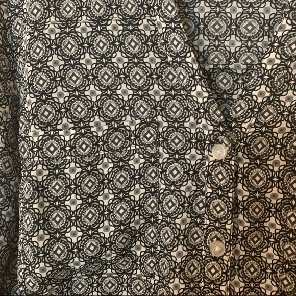 Express patterned button down portofino work blouse - Picture 5 of 8